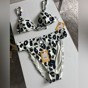 Andie x Claire Swim Black White Leopard Womens Bikini Size M L Gold Coast